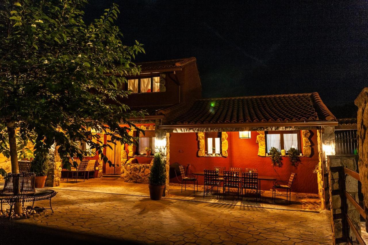 La Costanilla De Los Angeles Navalcan Buitenkant foto
